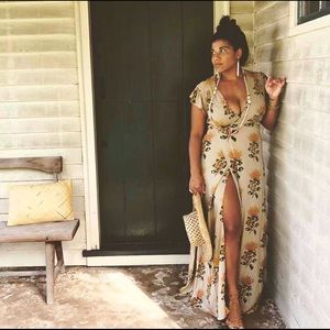 Alohiwai (L) Radha Wrap Dress in Vintage Lehua